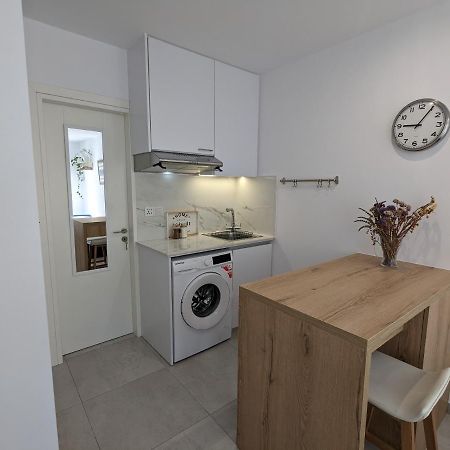 Modern & Cozy Studio W/ Backyard Near City Center Limassol Zewnętrze zdjęcie