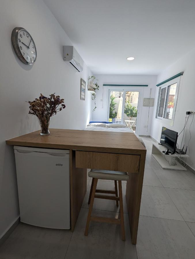 Modern & Cozy Studio W/ Backyard Near City Center Limassol Zewnętrze zdjęcie