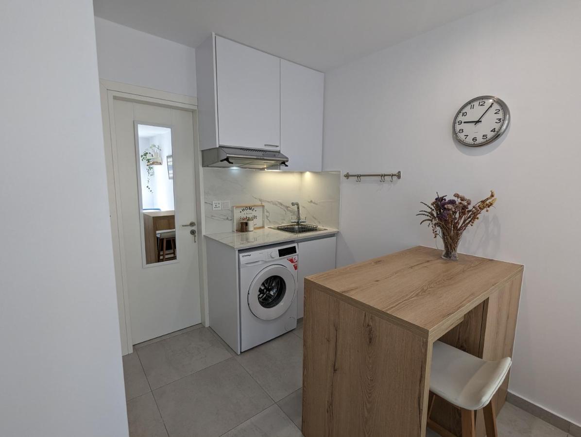 Modern & Cozy Studio W/ Backyard Near City Center Limassol Zewnętrze zdjęcie